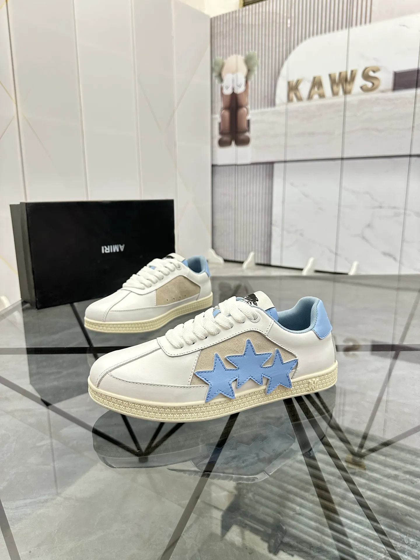 Men's shoes: 💰P420¥ Product trademark: AMIRI* "Amir*" low-top casual shoes Regular size: 38-45 (can be customized to 46) Product material: imported cowhide upper, breathable lining, original outsole. Number: 001